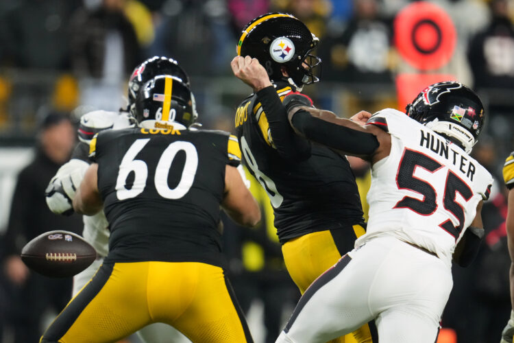 Texans stifle Aaron Rodgers and the Steelers 30-6 for franchise's 1st road playoff win | News, Sports, Jobs - The Intelligencer